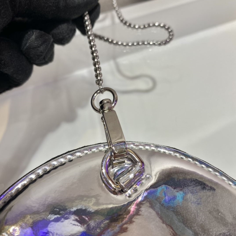 Pra*a round bags